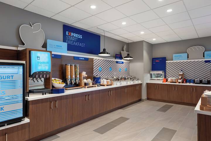 Breakfast/Coffee Service 27 of 42