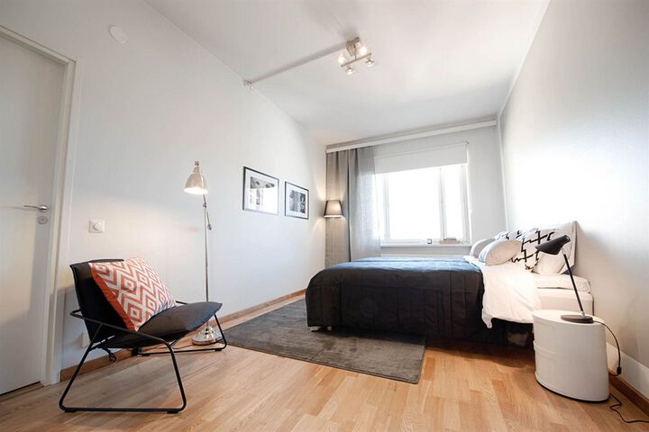 Room 12 of 30
