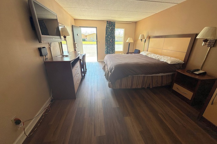Room 14 of 38