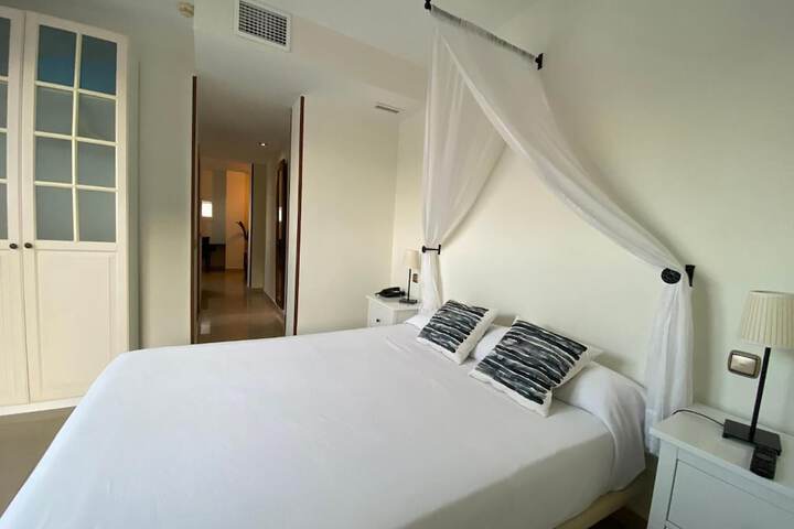 Room 6 of 36