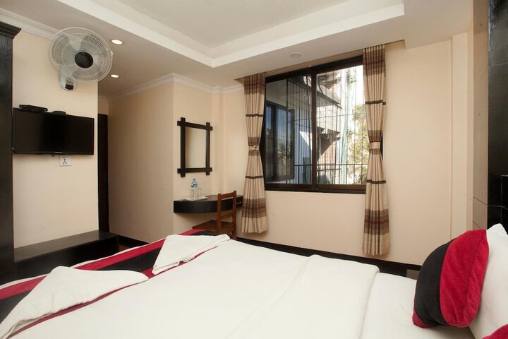 Room 27 of 61