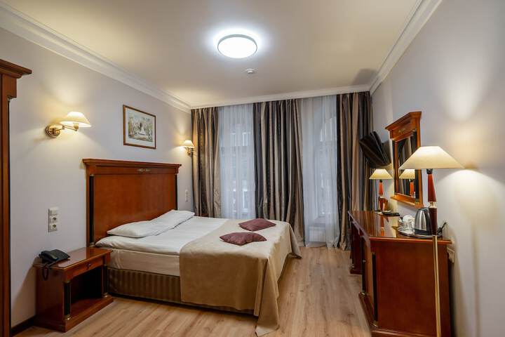 Room 19 of 39