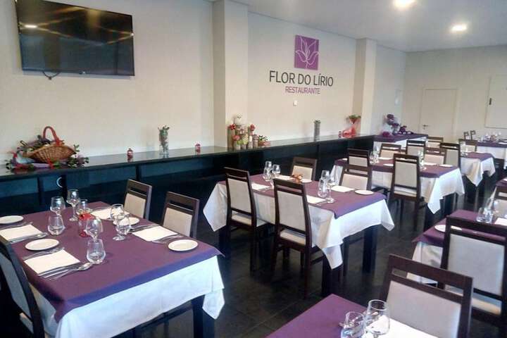 Dining 47 of 62