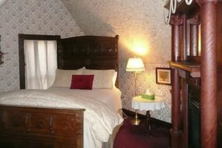 Room 19 of 53