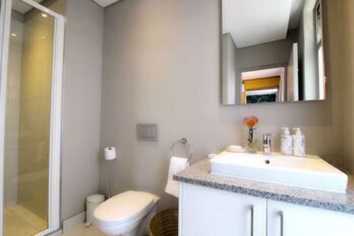 Room 2 of 9