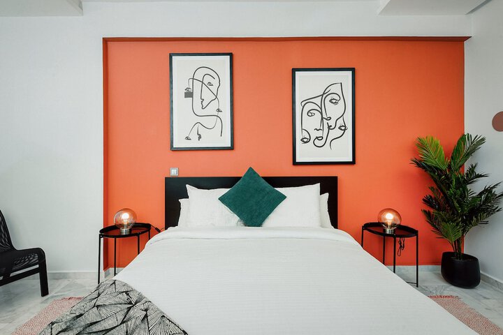 Room 8 of 82