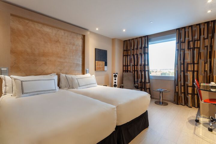 Room 14 of 72