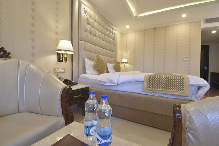 Room 45 of 111