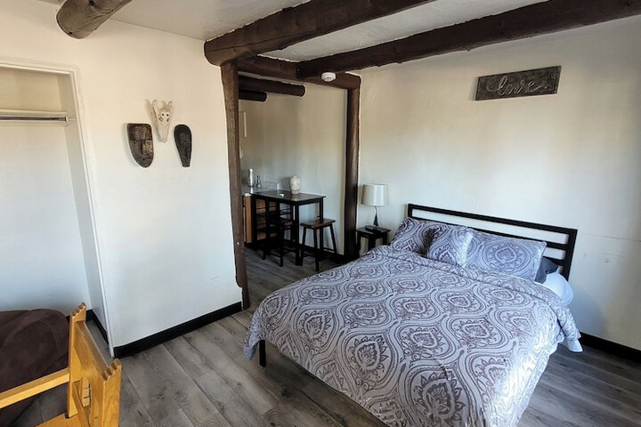 Room 12 of 66