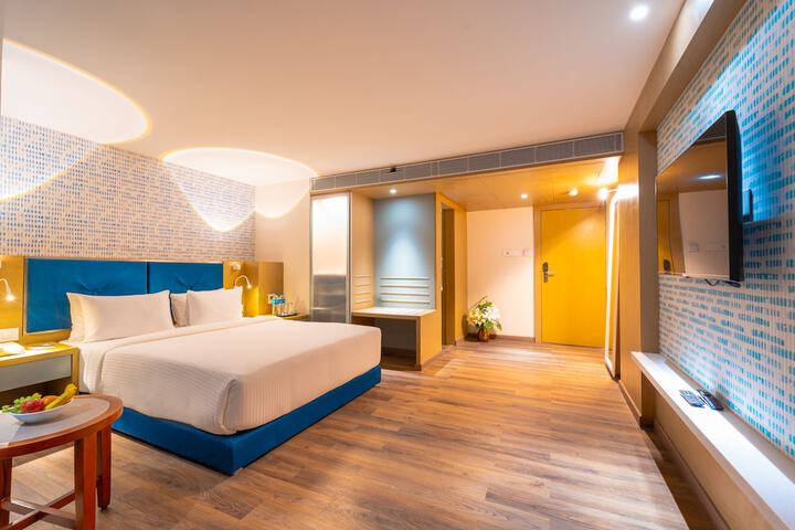 Room 17 of 40