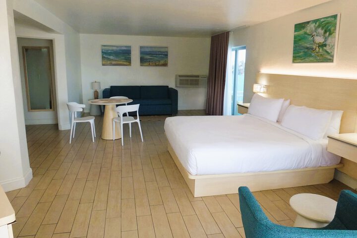 Room 4 of 31