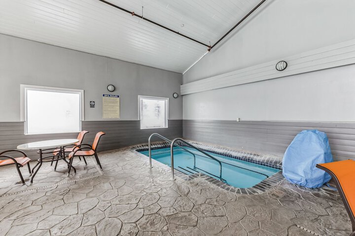 Spa 14 of 22