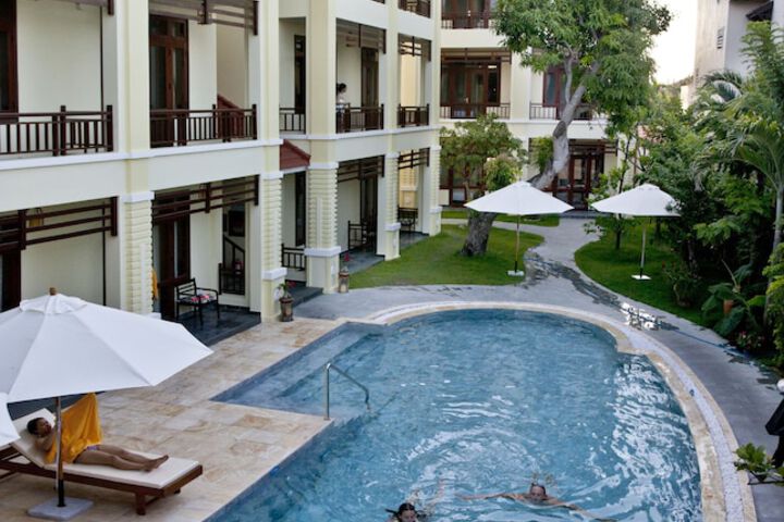 Pools & Facilities