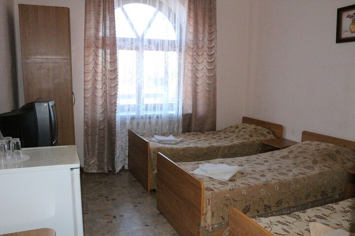 Room 10 of 75