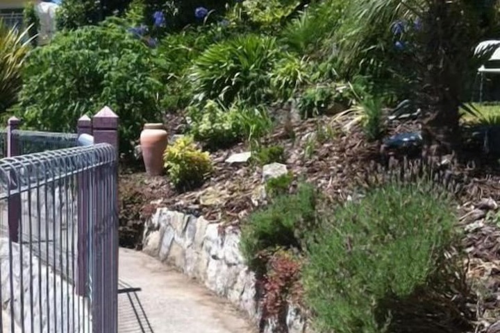 Property Grounds 32 of 39