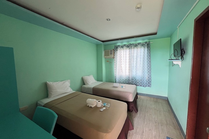 Room 16 of 26