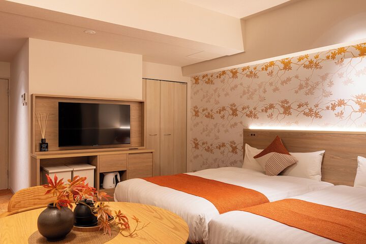 Room 37 of 104