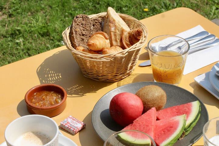 Breakfast/Coffee Service 38 of 42