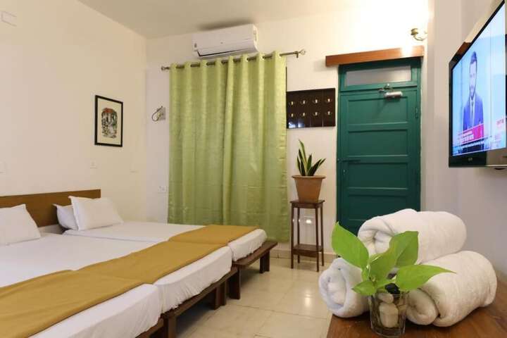 Room 5 of 25