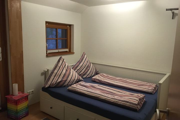 Room 22 of 48