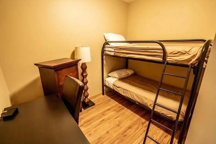 Room 3 of 11