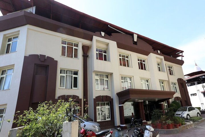 OYO 1672 HOTEL THE PEARL
