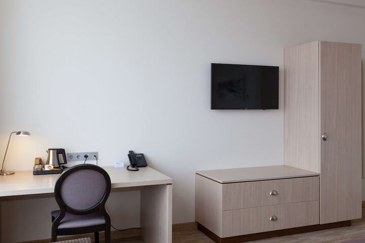 Room 54 of 132