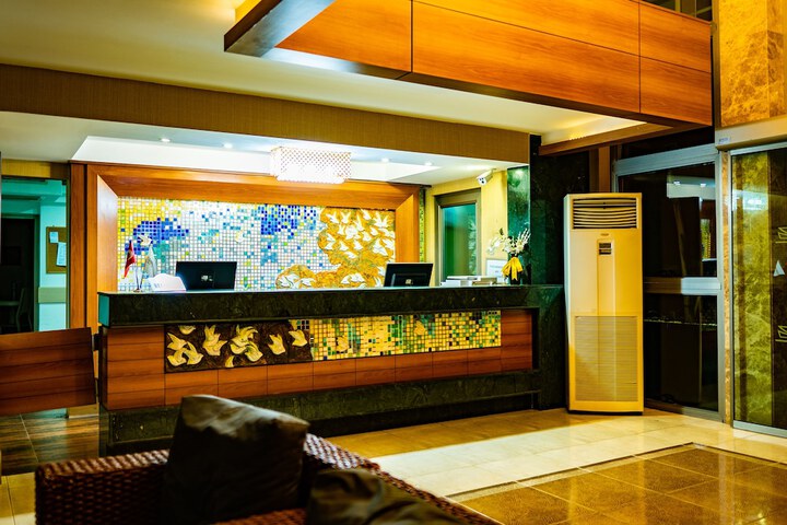 Hotel Interior 9 of 97