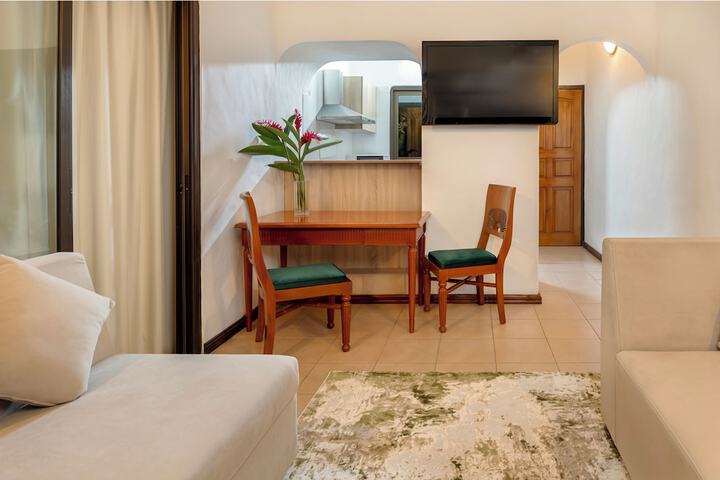 Room 16 of 33