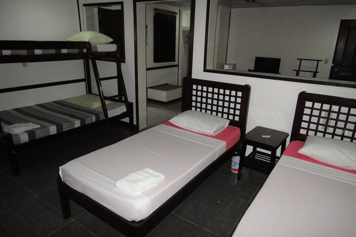 Room 15 of 53