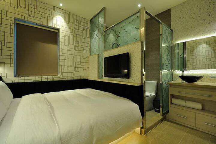 Room 26 of 59