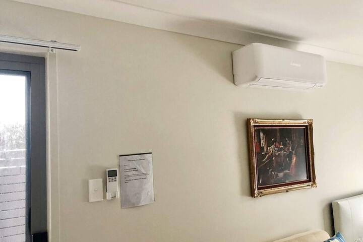 Room 2 of 13