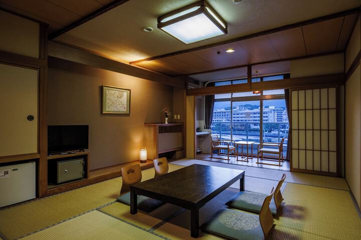 Room 7 of 30