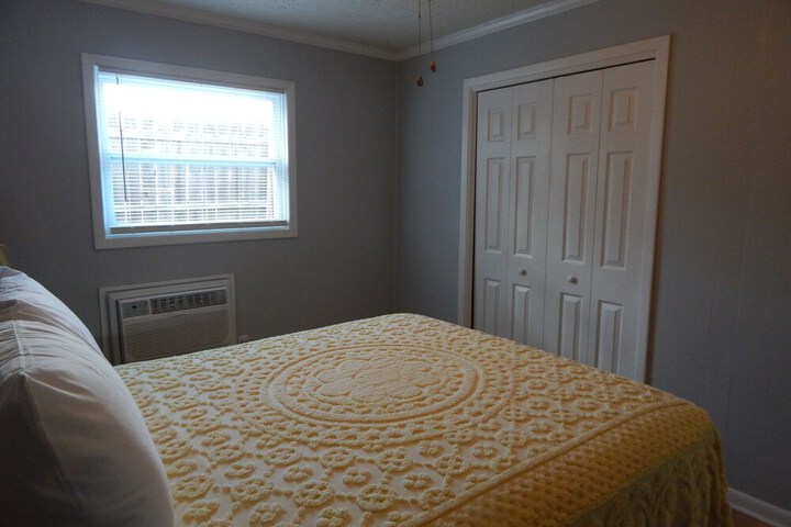 Room 43 of 114