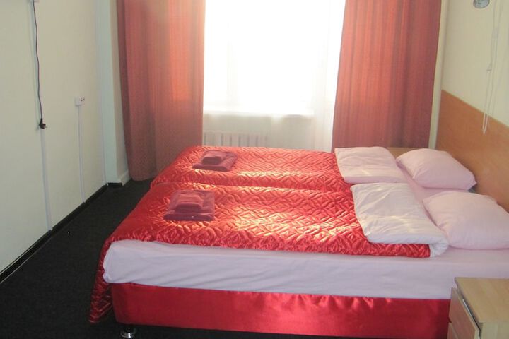 Room 9 of 36