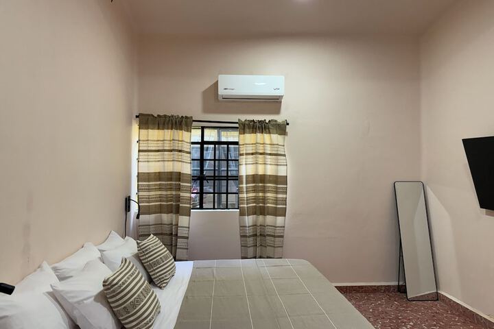 Room 3 of 37