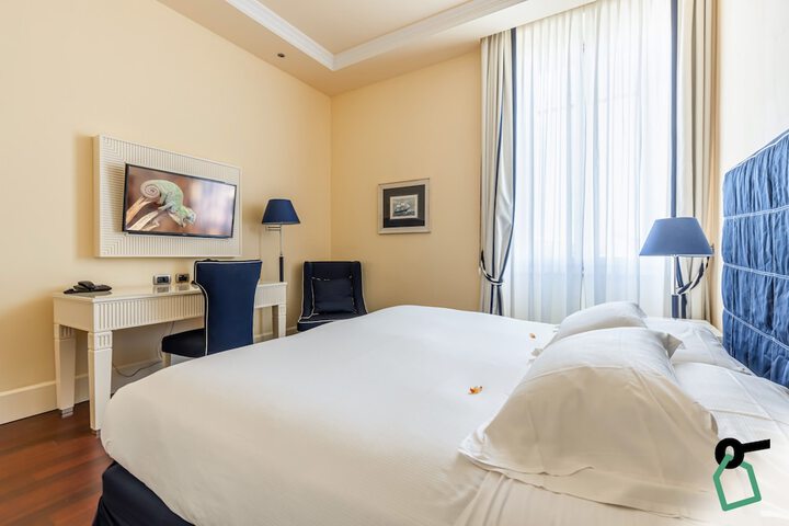 Room 3 of 34