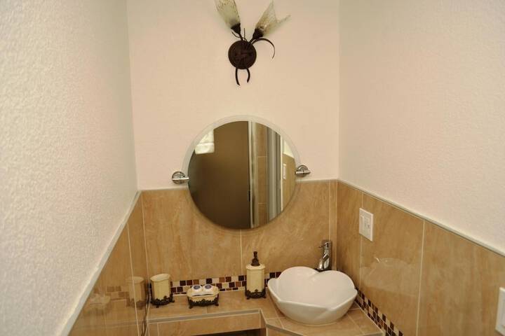 Room 13 of 23