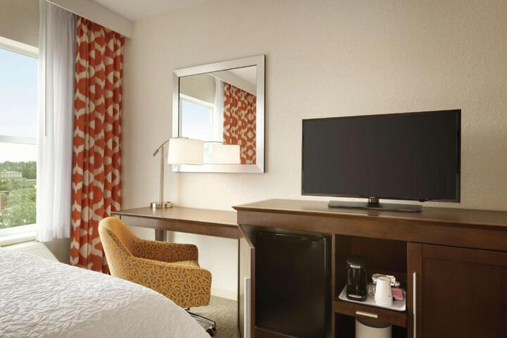 2 Queen Beds Hearing Accessible (3 of 7)