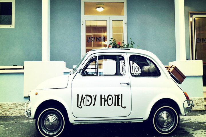Hotel 2 of 39