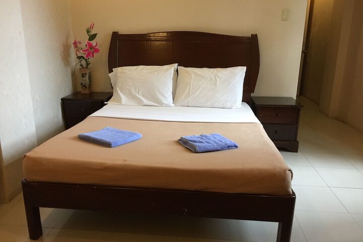 Room 10 of 19