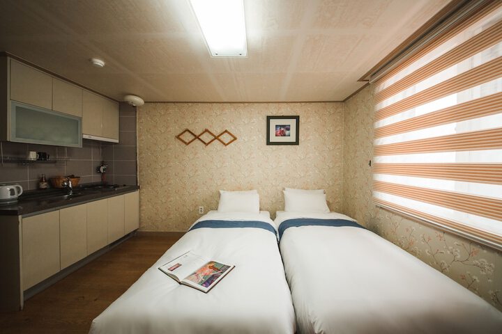 Room 22 of 80