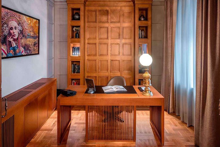 Room 89 of 142