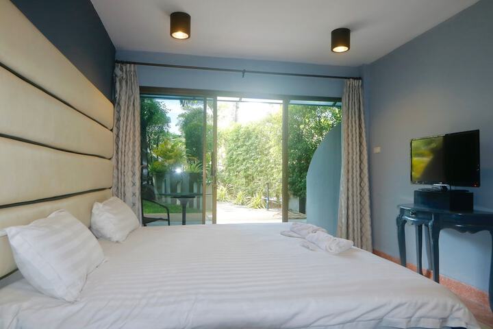 Room 20 of 170