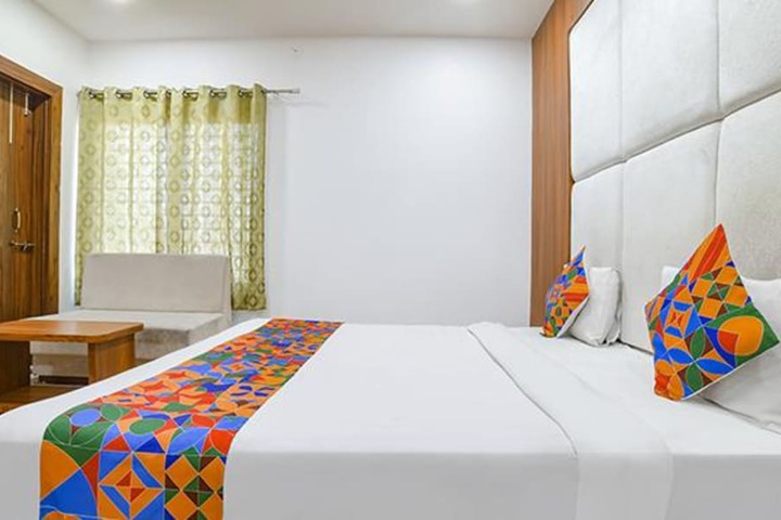Room 16 of 24