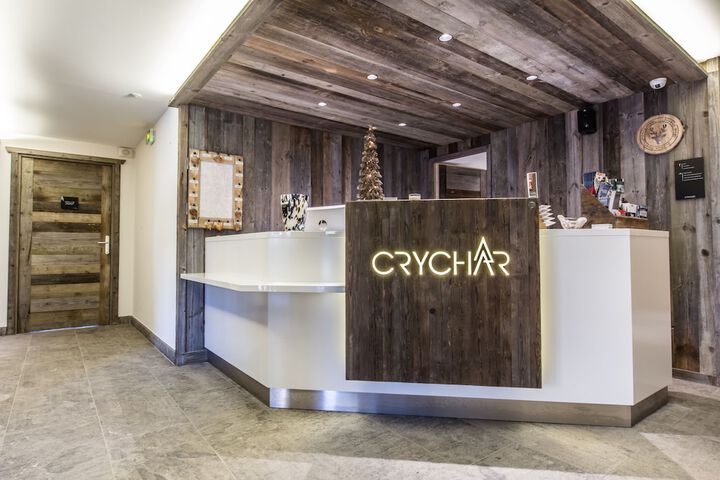 Exterior of Chalet Hotel Crychar