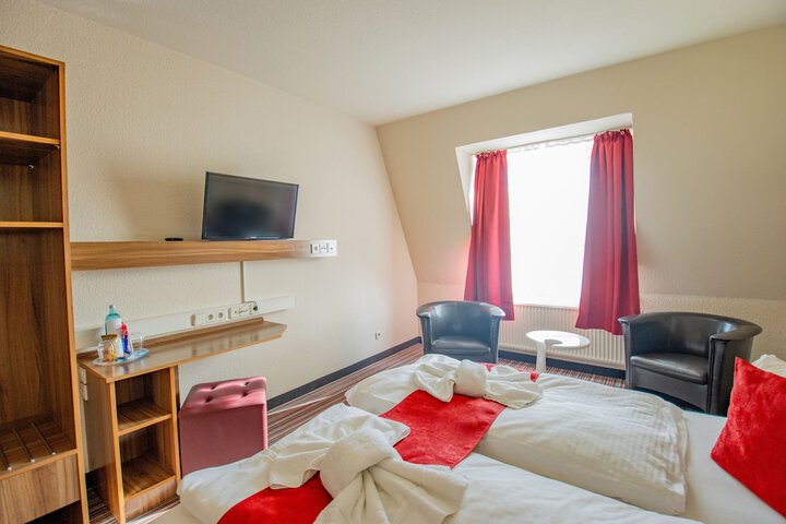 Room 27 of 119