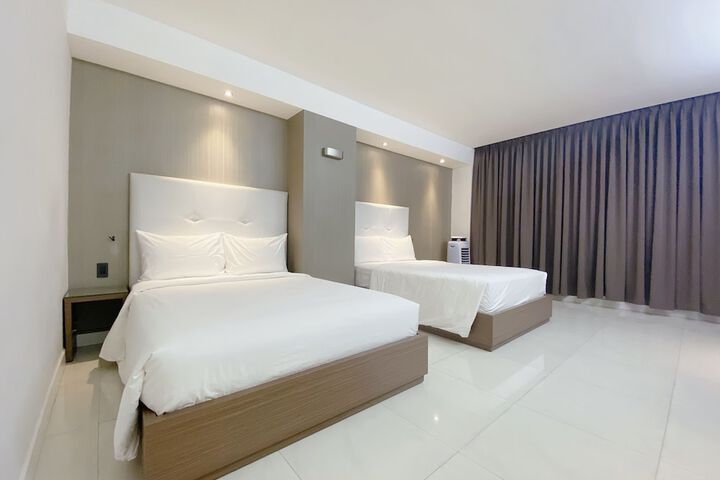Room 11 of 47
