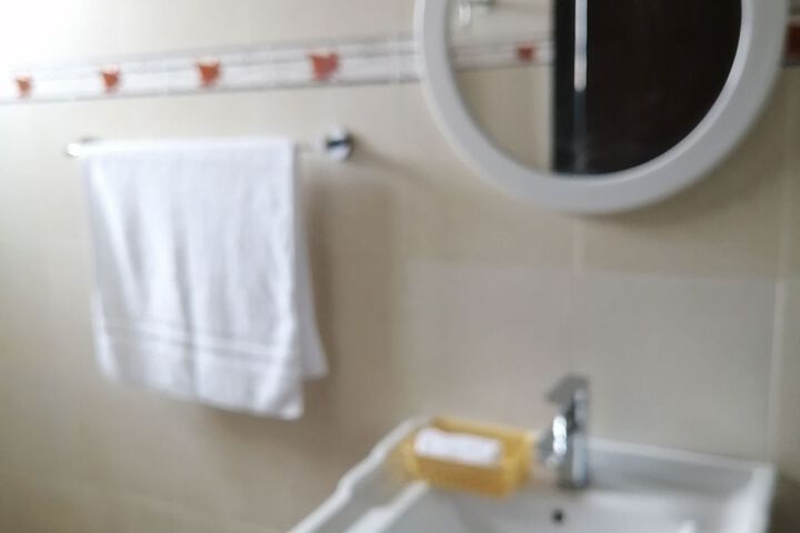 Room 2 of 25