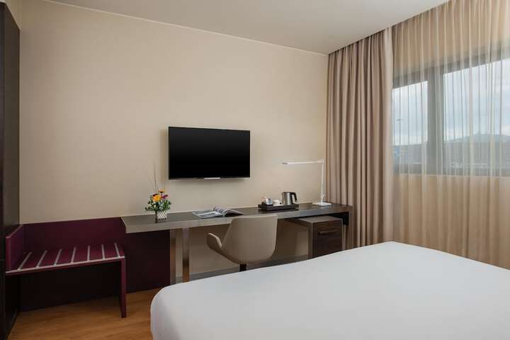 Room 15 of 45